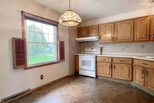 928 S Westfield St, Oshkosh, WI 54902 - Photo 10