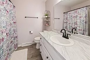 498 Windrose Ct, Green Bay, WI 54311 - Photo 14