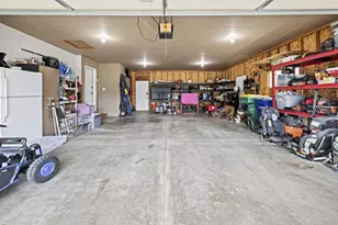498 Windrose Ct, Green Bay, WI 54311 - Photo 18