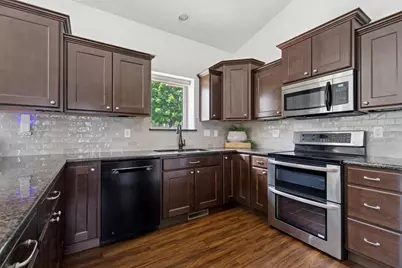 2398 Barley Way, Appleton, WI 54913 - Photo 8