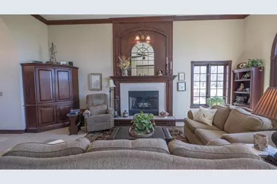 N4655 Quintessence Court, New London, WI 54961 - Photo 10