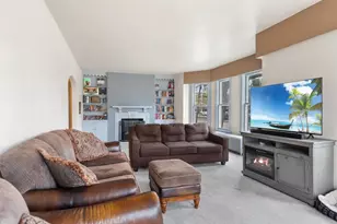 839 S Jackson St, Green Bay, WI 54301 - Photo 6