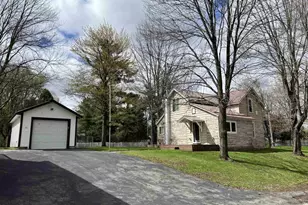 410 Franklin St, Waupaca, WI 54981 - Photo 10