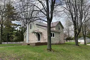 410 Franklin St, Waupaca, WI 54981 - Photo 4