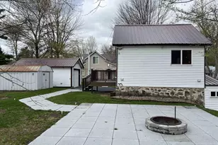 410 Franklin St, Waupaca, WI 54981 - Photo 6