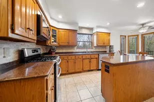 1968 Emerald Dr, Green Bay, WI 54311 - Photo 12