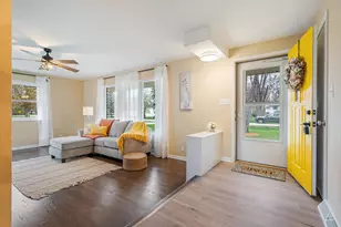 1034 Ridge Ln, Appleton, WI 54914 - Photo 4