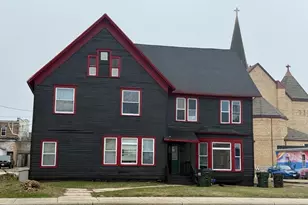 409 3rd St, Algoma, WI 54201 - Photo 2
