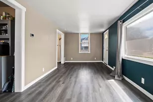 530 Morris Ave, Ashwaubenon, WI 54304 - Photo 10