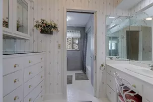 2384 Hickory Ln, Oshkosh, WI 54901 - Photo 40