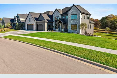 2011 Labyrinth Lane, De Pere, WI 54115 - Photo 2