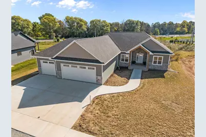 W5759 Roundstone Place, Menasha, WI 54952 - Photo 1