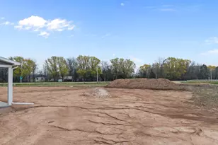 W5759 Roundstone Pl, Menasha, WI 54952 - Photo 20