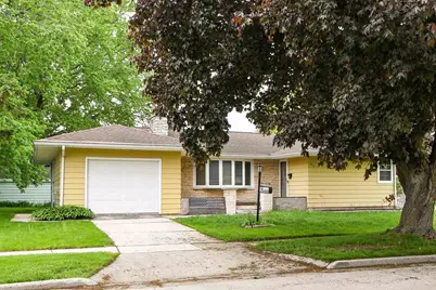 394 Taft Street, Fond du Lac, WI 54935 - Photo 1