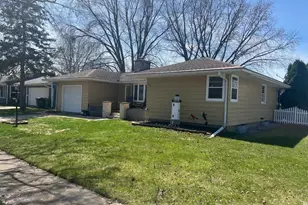 394 Taft St, Fond du Lac, WI 54935 - Photo 2