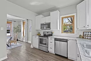 109 E Hancock St, Appleton, WI 54911 - Photo 12