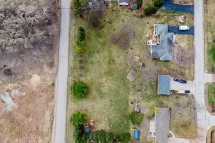 2525 Breezewood Ln, Neenah, WI 54956 - Photo 20