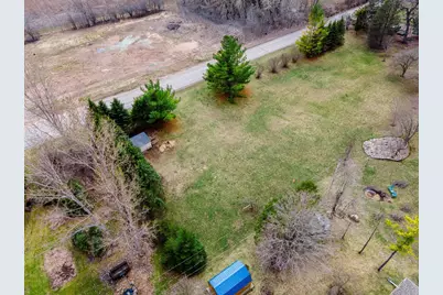 2525 Breezewood Lane, Neenah, WI 54956 - Photo 24