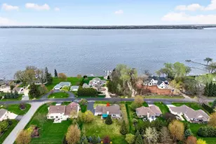 4431 Bellhaven Ln, Oshkosh, WI 54904 - Photo 6