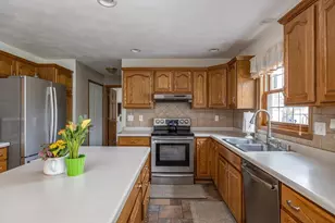 W5940 Moonflower Dr, Appleton, WI 54915 - Photo 4