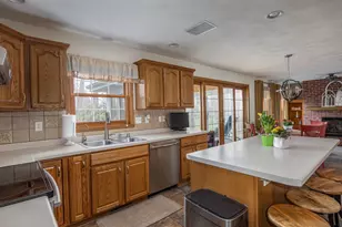 W5940 Moonflower Dr, Appleton, WI 54915 - Photo 6