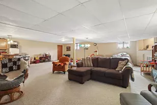 W2150 Crosstown Rd, Hilbert, WI 54129 - Photo 16