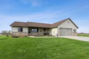 W2150 Crosstown Rd, Hilbert, WI 54129 - Photo 22