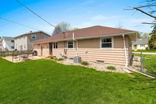 1825 E Marquette St, Appleton, WI 54911 - Photo 36