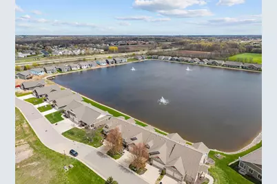 1355 Prairie Lake Circle, Neenah, WI 54956 - Photo 12