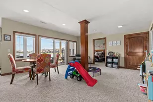 1355 Prairie Lake Cir, Neenah, WI 54956 - Photo 38