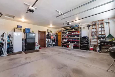 1355 Prairie Lake Circle, Neenah, WI 54956 - Photo 54