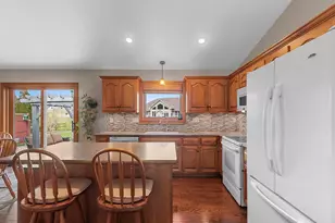 1955 Sagebrush Way, Green Bay, WI 54311 - Photo 10