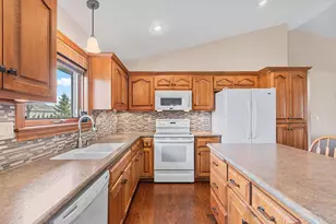 1955 Sagebrush Way, Green Bay, WI 54311 - Photo 14