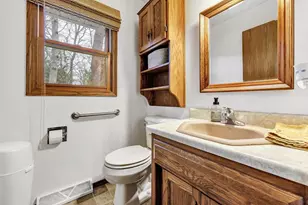 305 Windward Rd, Green Bay, WI 54302 - Photo 12