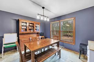 305 Windward Rd, Green Bay, WI 54302 - Photo 6