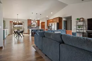1657 Red Oak St, Green Bay, WI 54313 - Photo 10