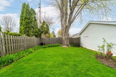2717 N Elmwood Court, Appleton, WI 54911 - Photo 34