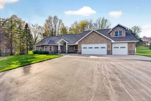 1216 E Apple Creek Rd, Appleton, WI 54913 - Photo 60