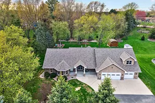 1216 E Apple Creek Rd, Appleton, WI 54913 - Photo 2