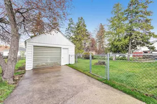 1465 Harvey St, Green Bay, WI 54302 - Photo 16
