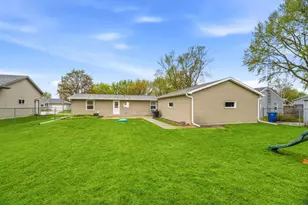 920 N Lark St, Oshkosh, WI 54902 - Photo 22