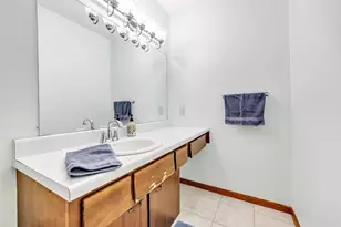 324 Kenney St, Green Bay, WI 54301 - Photo 10