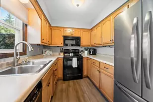 430 Silver Spring Dr, Green Bay, WI 54303 - Photo 12