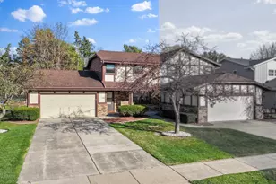 430 Silver Spring Dr, Green Bay, WI 54303 - Photo 2