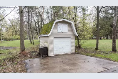 E1233 Pine Tree, Waupaca, WI 54981 - Photo 4