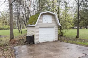 E1233 Pine Tree, Waupaca, WI 54981 - Photo 4
