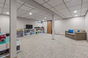 2212 W Seneca Dr, Appleton, WI 54914 - Photo 32