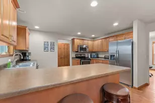 3663 Hickory Ridge Rd, Oshkosh, WI 54904 - Photo 6