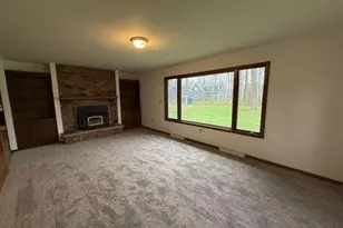 925 Ridlington Ave, Shawano, WI 54166 - Photo 12