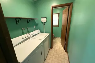 925 Ridlington Ave, Shawano, WI 54166 - Photo 8